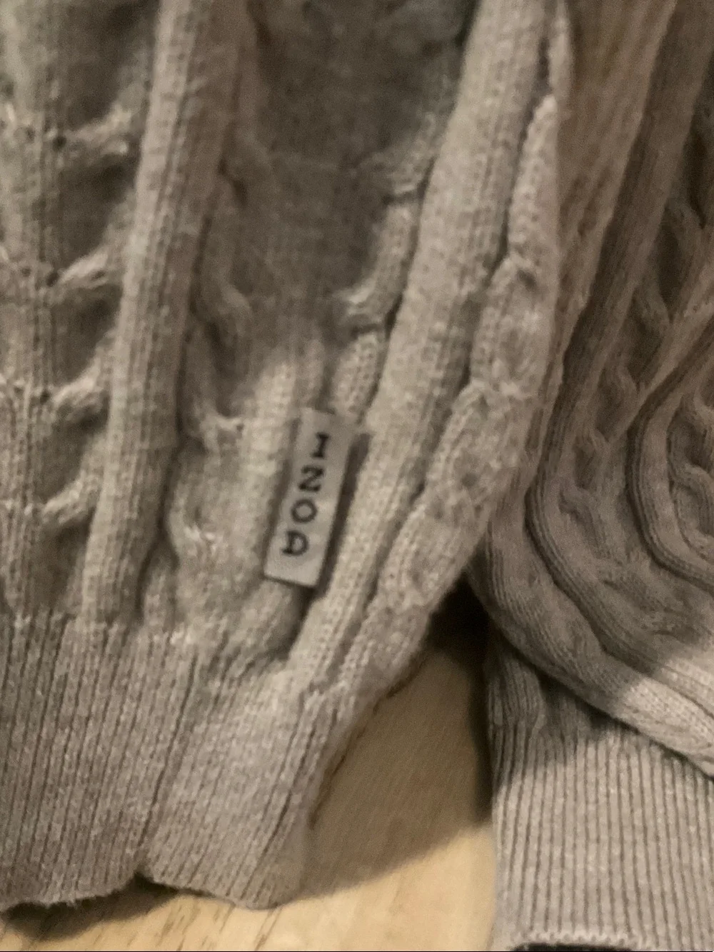 Izod Men’s Light Cream Cable-Knit Crewneck Sweater